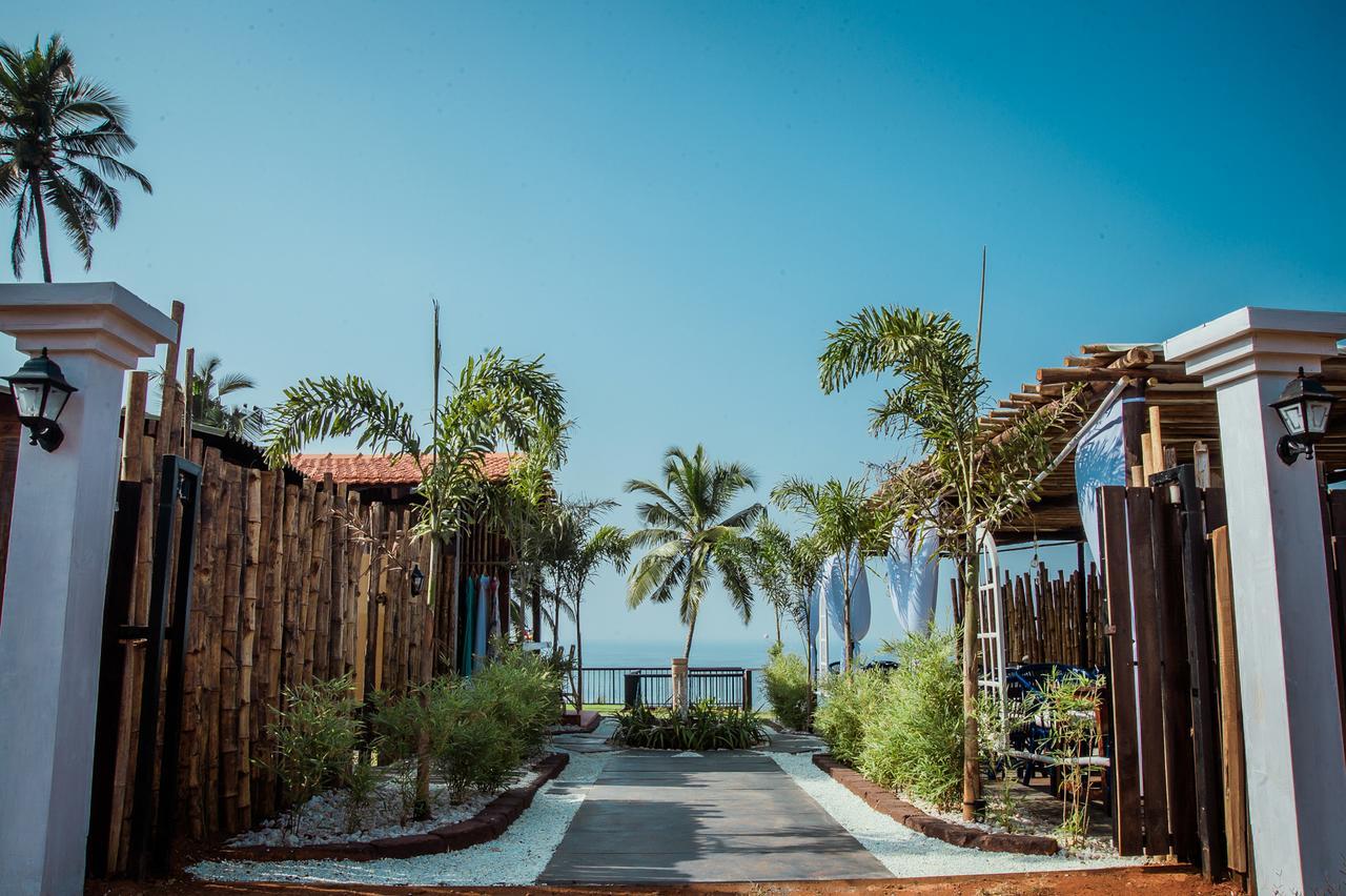 Aria Beach Resort Vagator Exterior photo